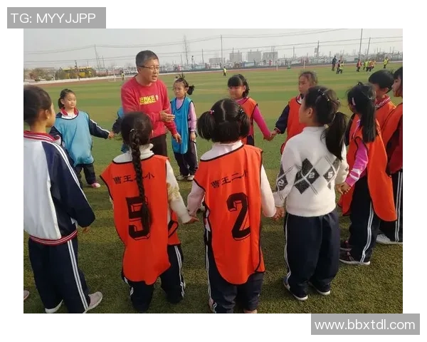 如何巧妙搭配足球星号衣服穿出时尚感与个性风采 如何巧妙搭配足球星号衣服穿出时尚感与个性风采