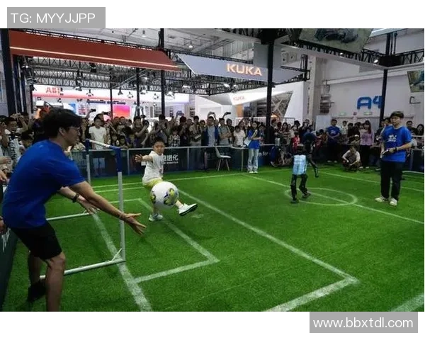 从绿茵场到拳击台 足球巨星跨界挑战搏击世界