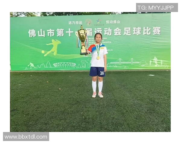 热爱足球的少年球星们 他们如何在绿茵场上追逐梦想 热爱足球的少年球星们 他们如何在绿茵场上追逐梦想