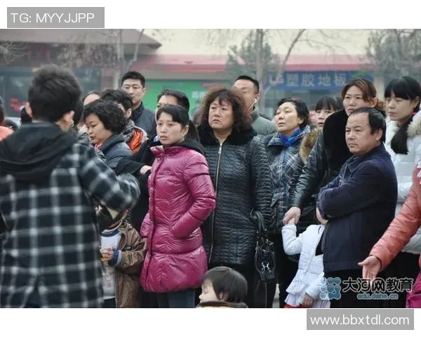 绿茵巨星赛场外轻松聚首尽显休闲风采 绿茵巨星赛场外轻松聚首尽显休闲风采